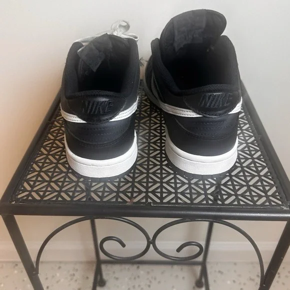 Nike‎ Dunk Low Black Panda Sneakers Boys Size 5.5Y Athletic Shoes DH9765-002 - Picture 3 of 8